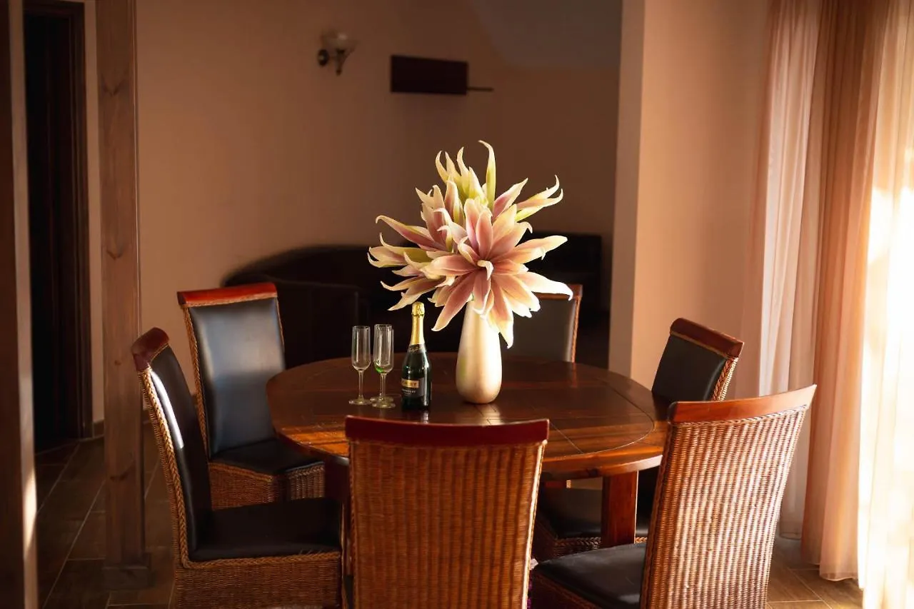 Maya Panzio-Rezidencia Szeged Bed & Breakfast