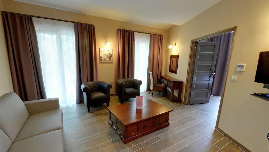 Maya Panzio-Rezidencia Szeged Bed & Breakfast
