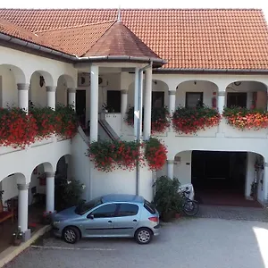 Eden Panzio Bed & Breakfast Eger