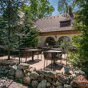 platan-garden-rooms-restaurant.hotels-hajduszoboszlo-hungary.com/